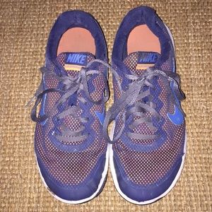 Nike - Running Shoes